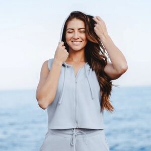 NWOT Kindred Bravely Sleeveless Nursing Hoodie